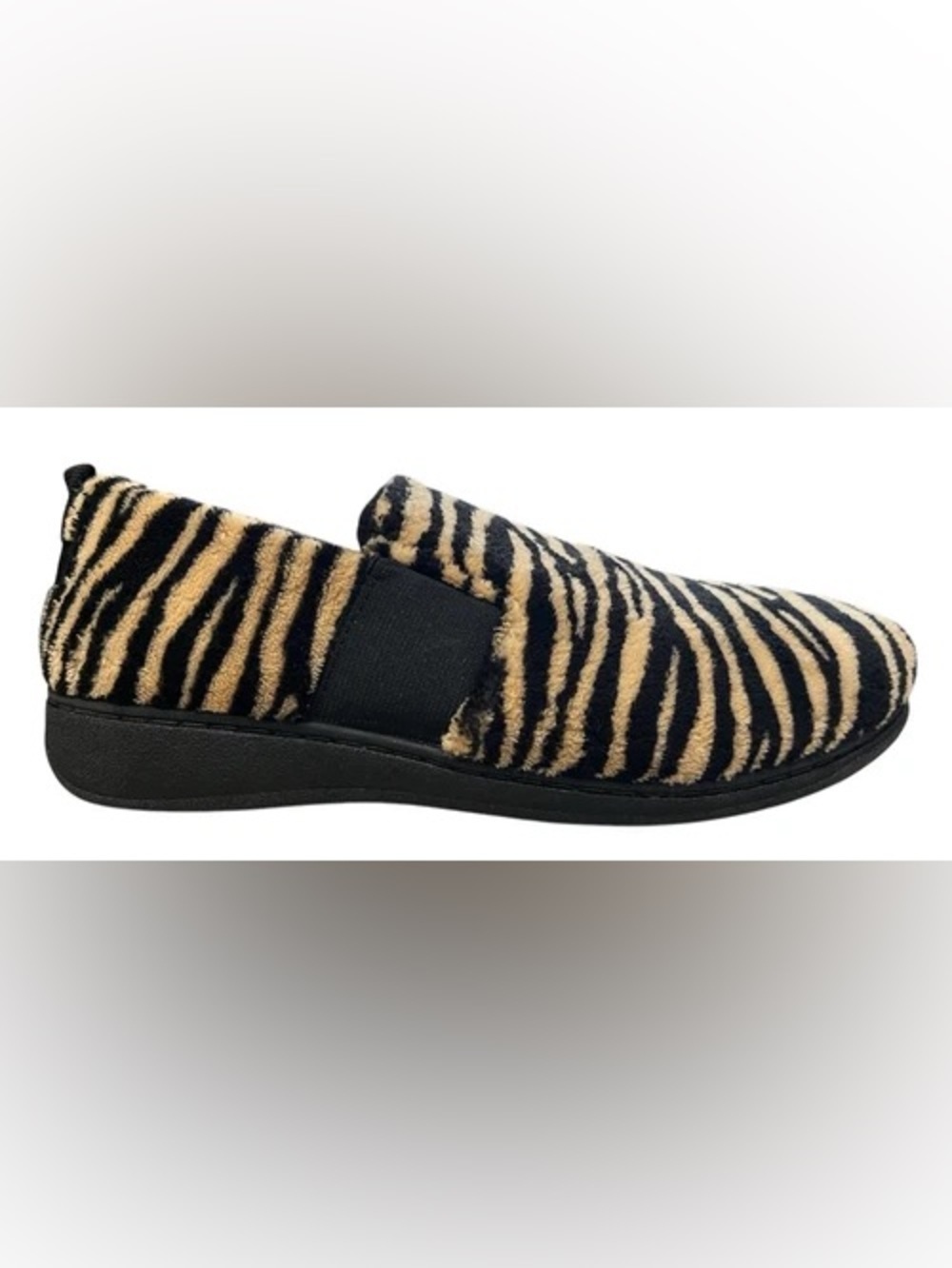 Vionic tiger stripe hard bottom slippers women’s size 8 supportive